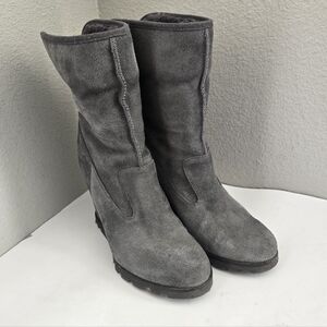 UGG Australia Kyra Suede Women Boots Heels Wedges Gray Size 6
